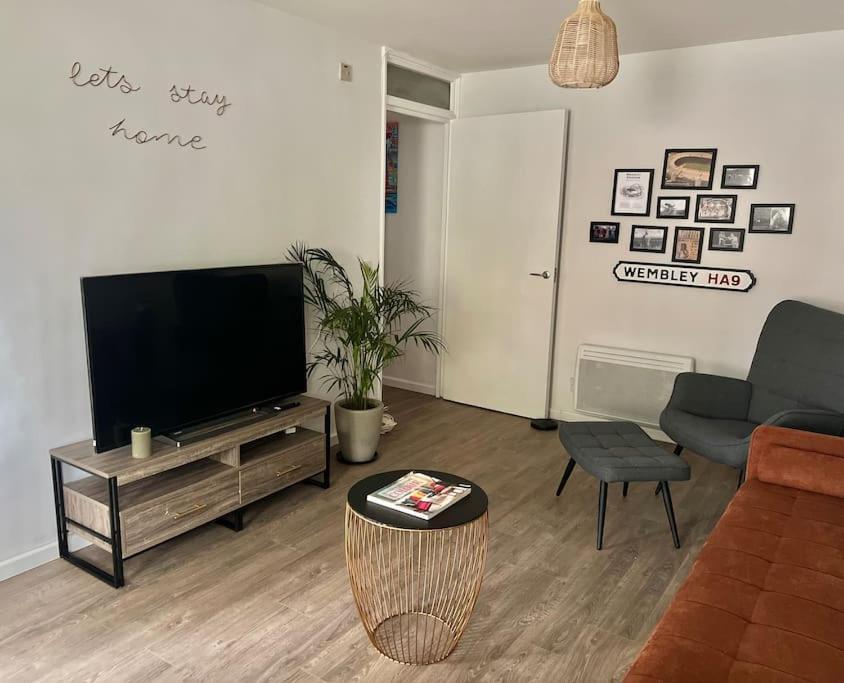Gorgeous Flat 10 Min Walk To Stadium Free Parking Londyn Zewnętrze zdjęcie
